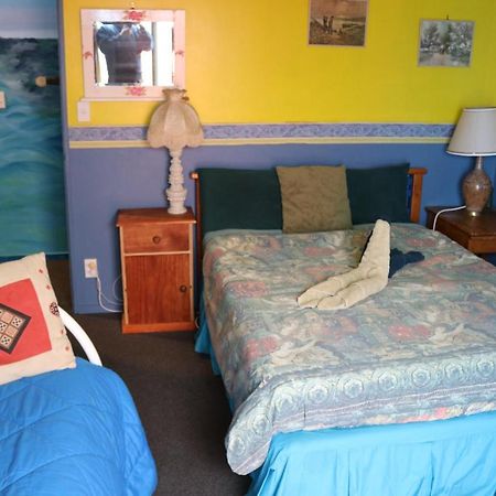 Atlantis Backpackers Hostel Picton Bagian luar foto